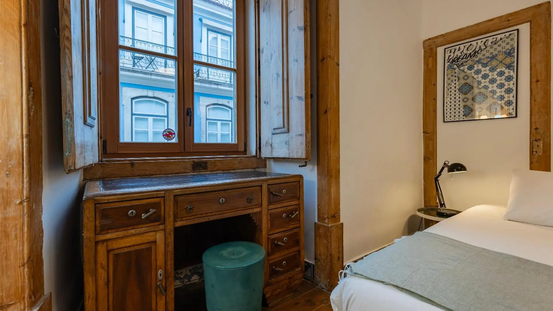 Portuguese Charm Guesthouse By Lovelystay Lissabon