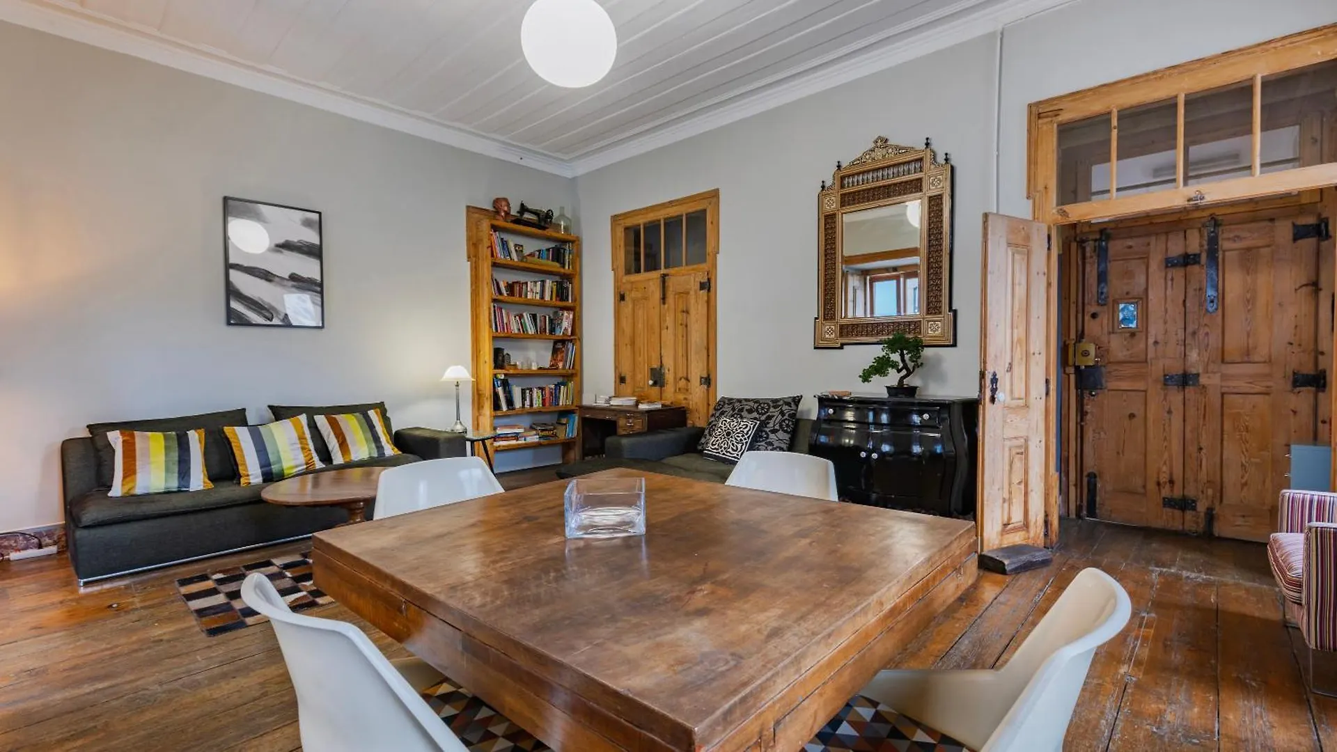 Portuguese Charm Guesthouse By Lovelystay Lisboa